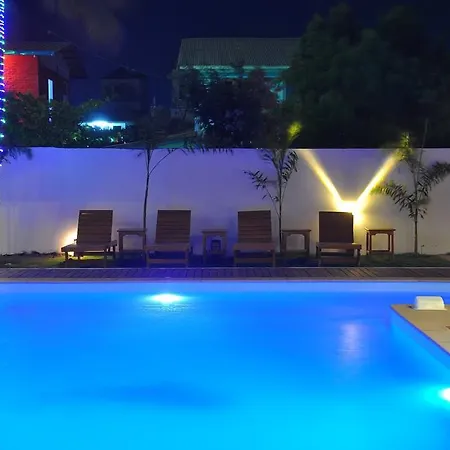 Paragon Hotel